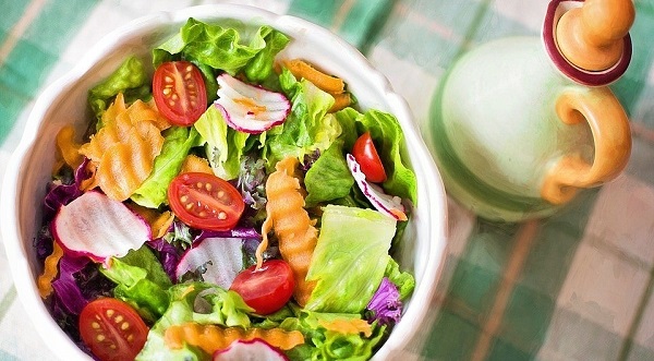 12 рецептів заправки для салату з свіжих овочів (це дуже смачно)